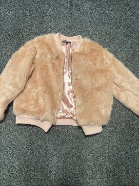 New Look Girls Faux Fur Bomber Jacket in Peach